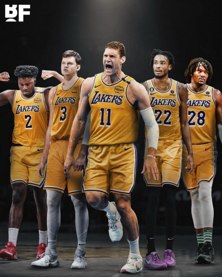 哪个能来？美媒P图湖人中锋5大引援目标：赵四、凯斯勒、罗威领衔